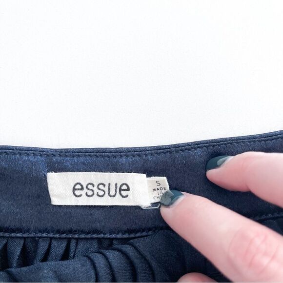 Essue Navy Pleated Skirt Side Zip Women's S - Picture 5 of 9